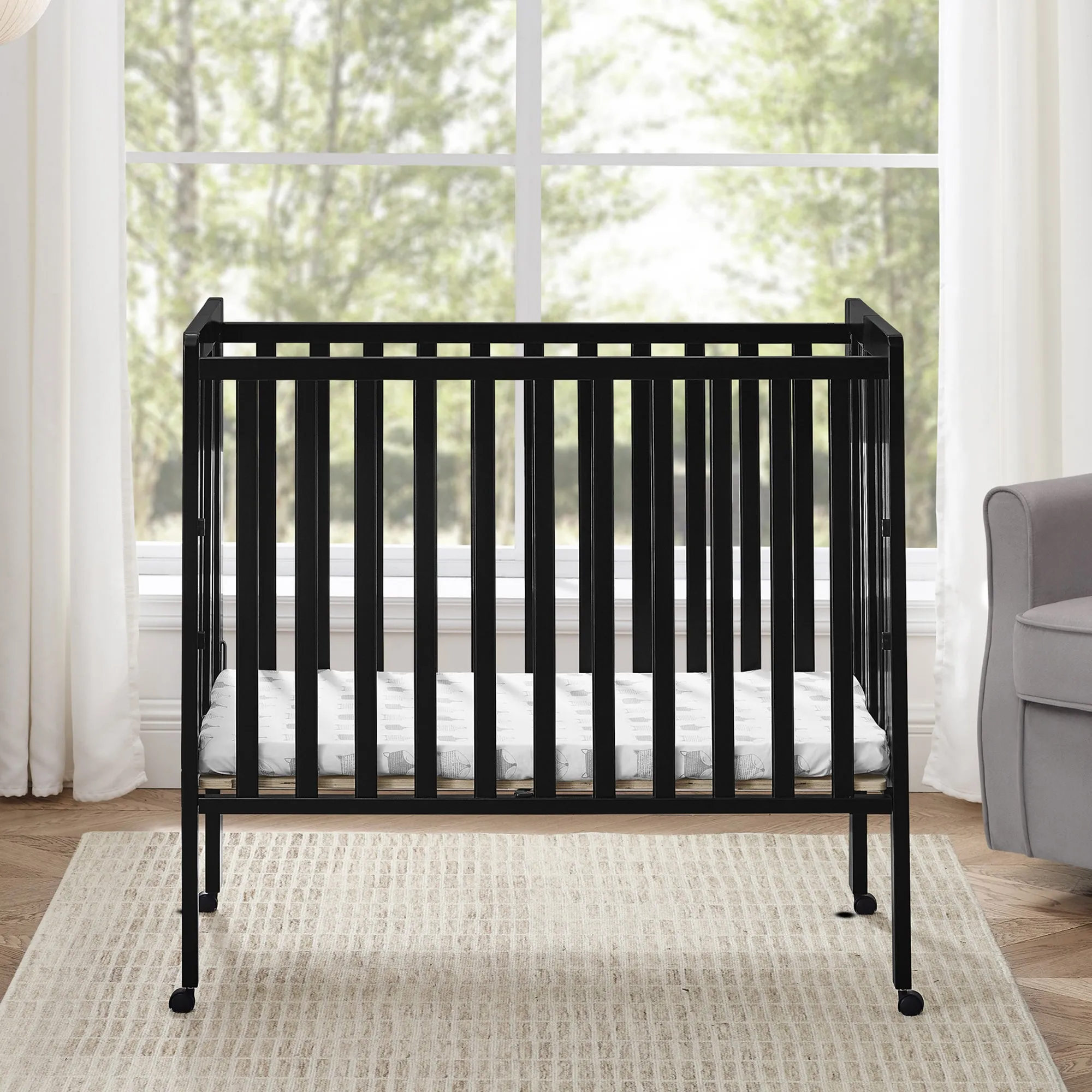 Lee Portable Folding Mini Crib with 1.5-Inch Mattress