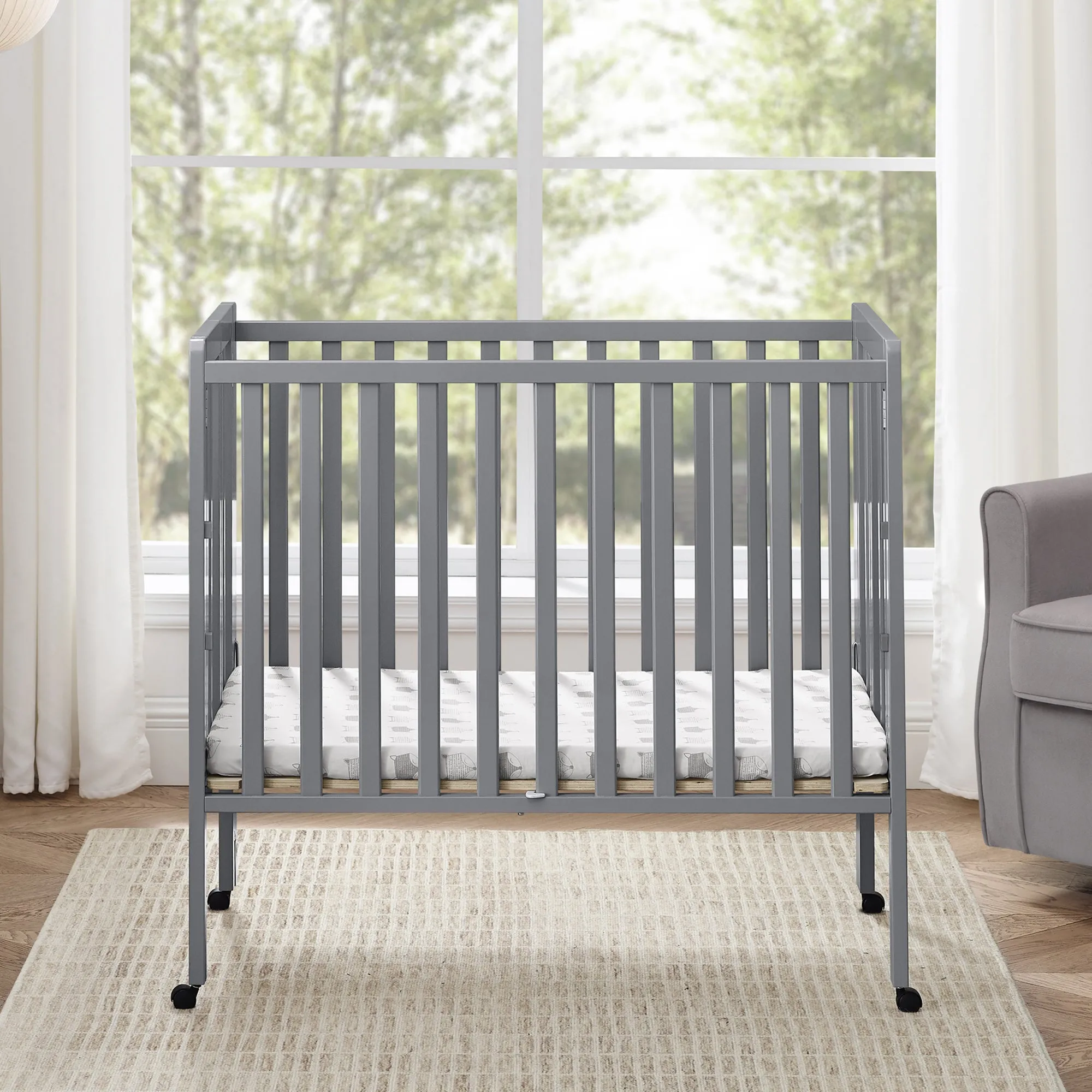 Lee Portable Folding Mini Crib with 1.5-Inch Mattress