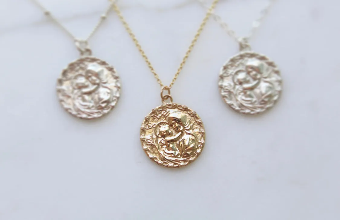 Mother and Child Necklace in 14K Yellow Gold