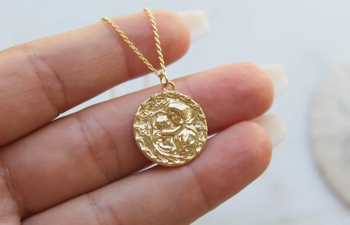 Mother and Child Necklace in 14K Yellow Gold