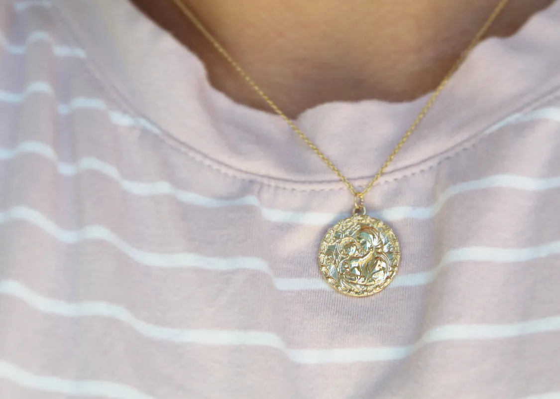 Mother and Child Necklace in 14K Yellow Gold