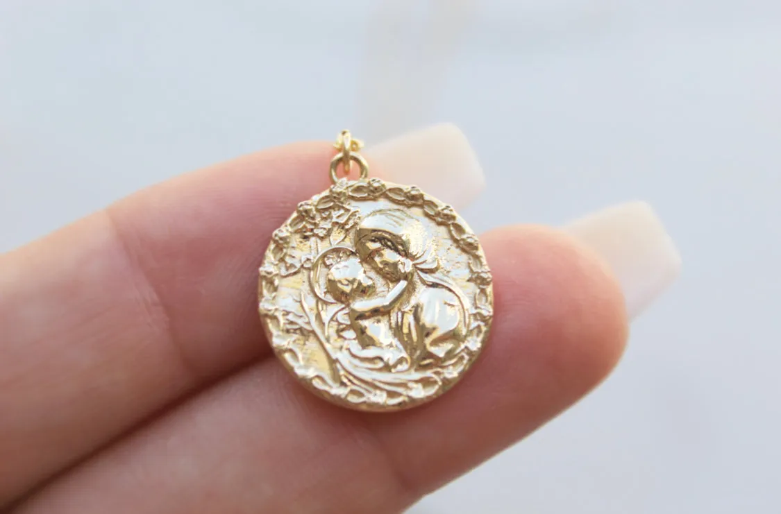 Mother and Child Necklace in 14K Yellow Gold