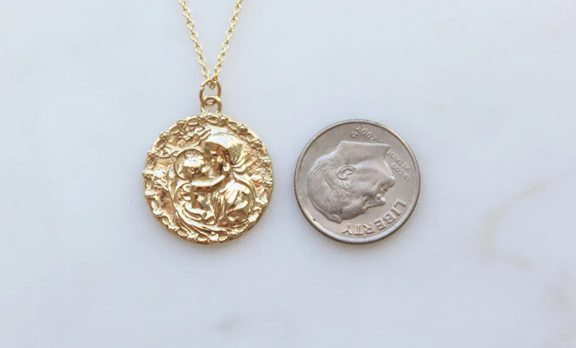 Mother and Child Necklace in 14K Yellow Gold