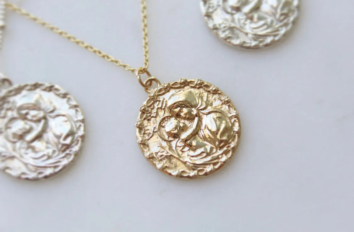 Mother and Child Necklace in 14K Yellow Gold