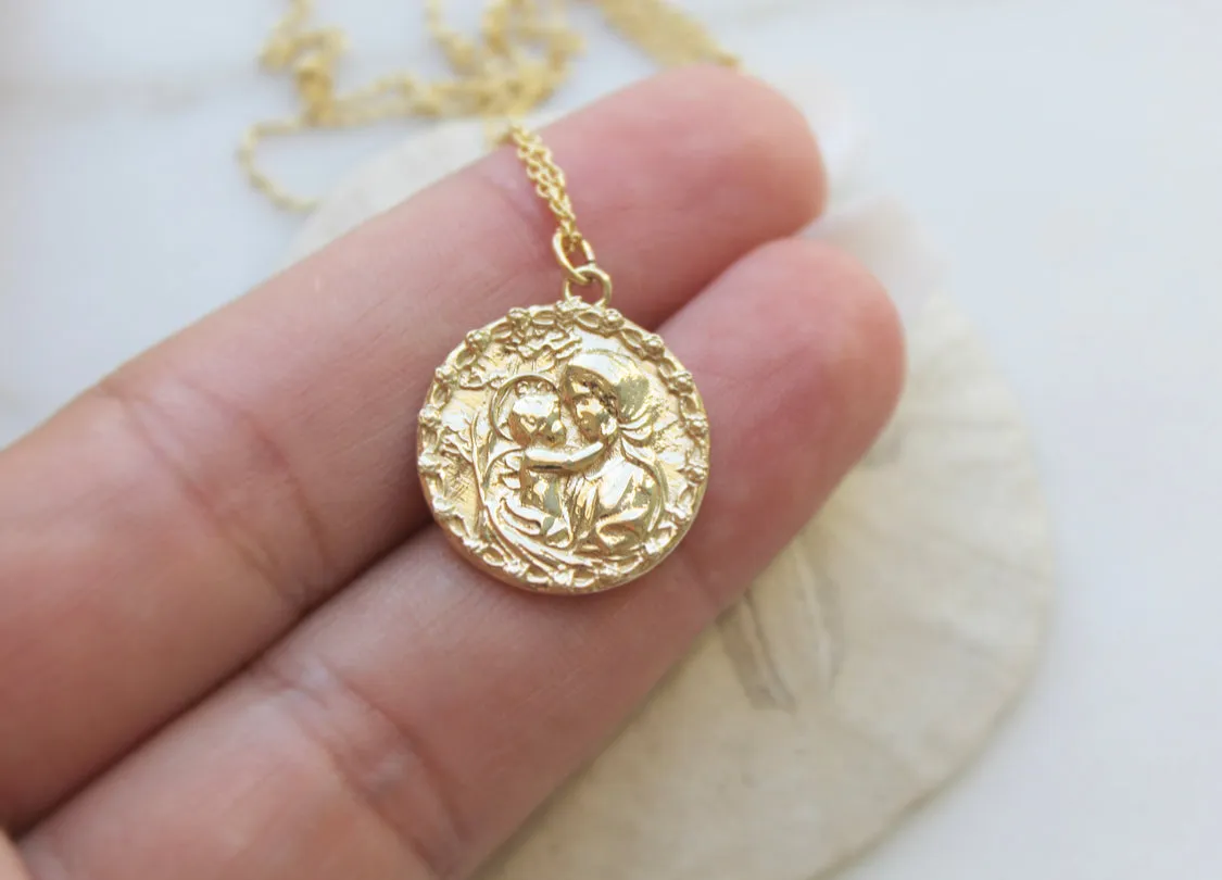 Mother and Child Necklace in 14K Yellow Gold