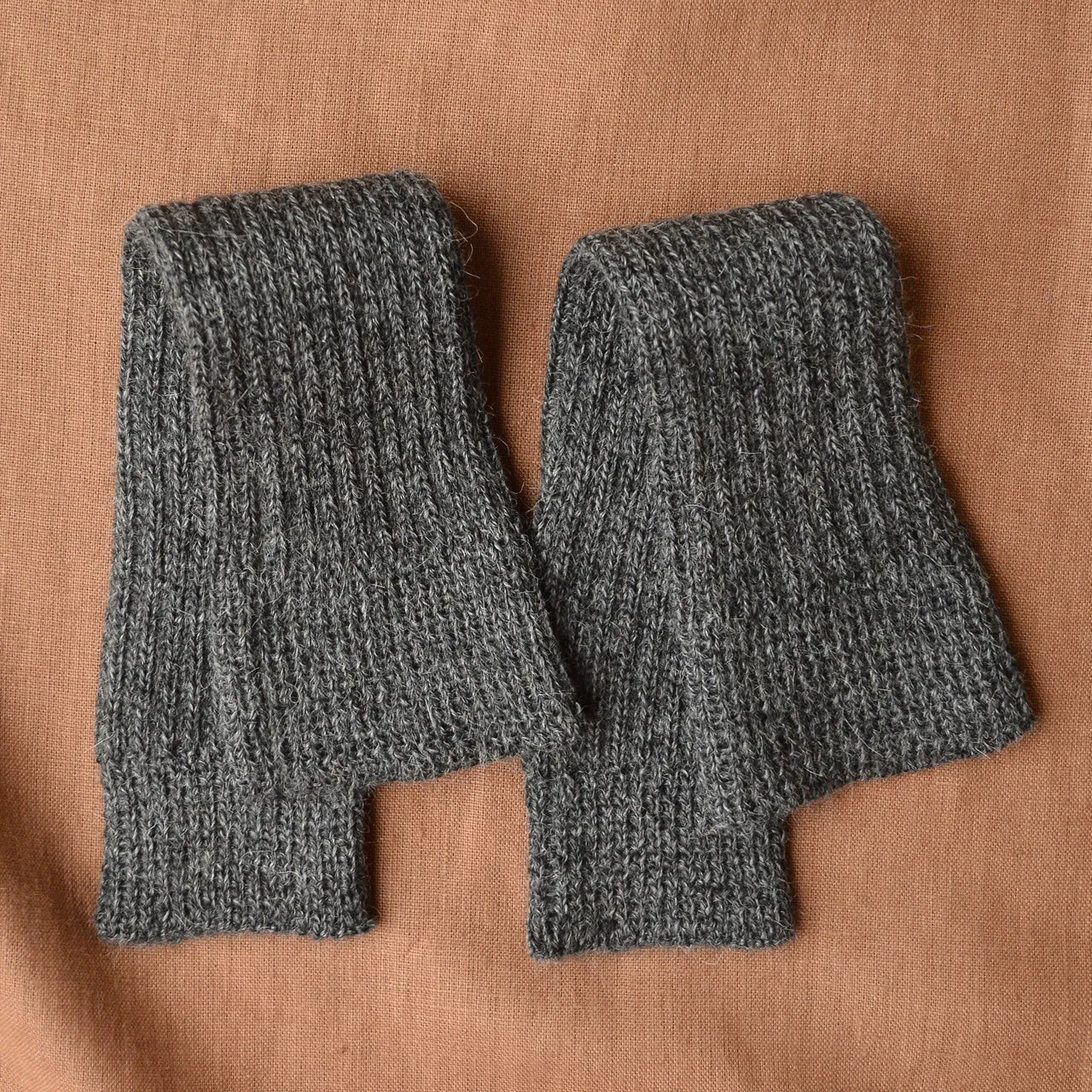 Ribbed Legwarmers in baby alpaca (Youth-Adult) *Last One!