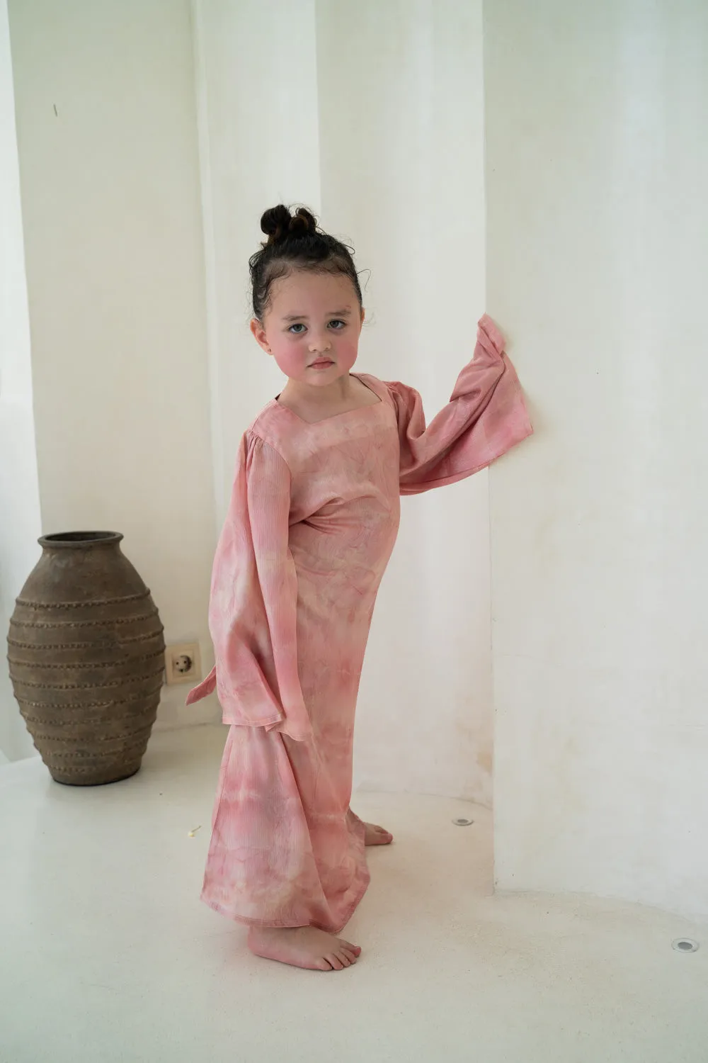 Rose Glow Kids Abaya